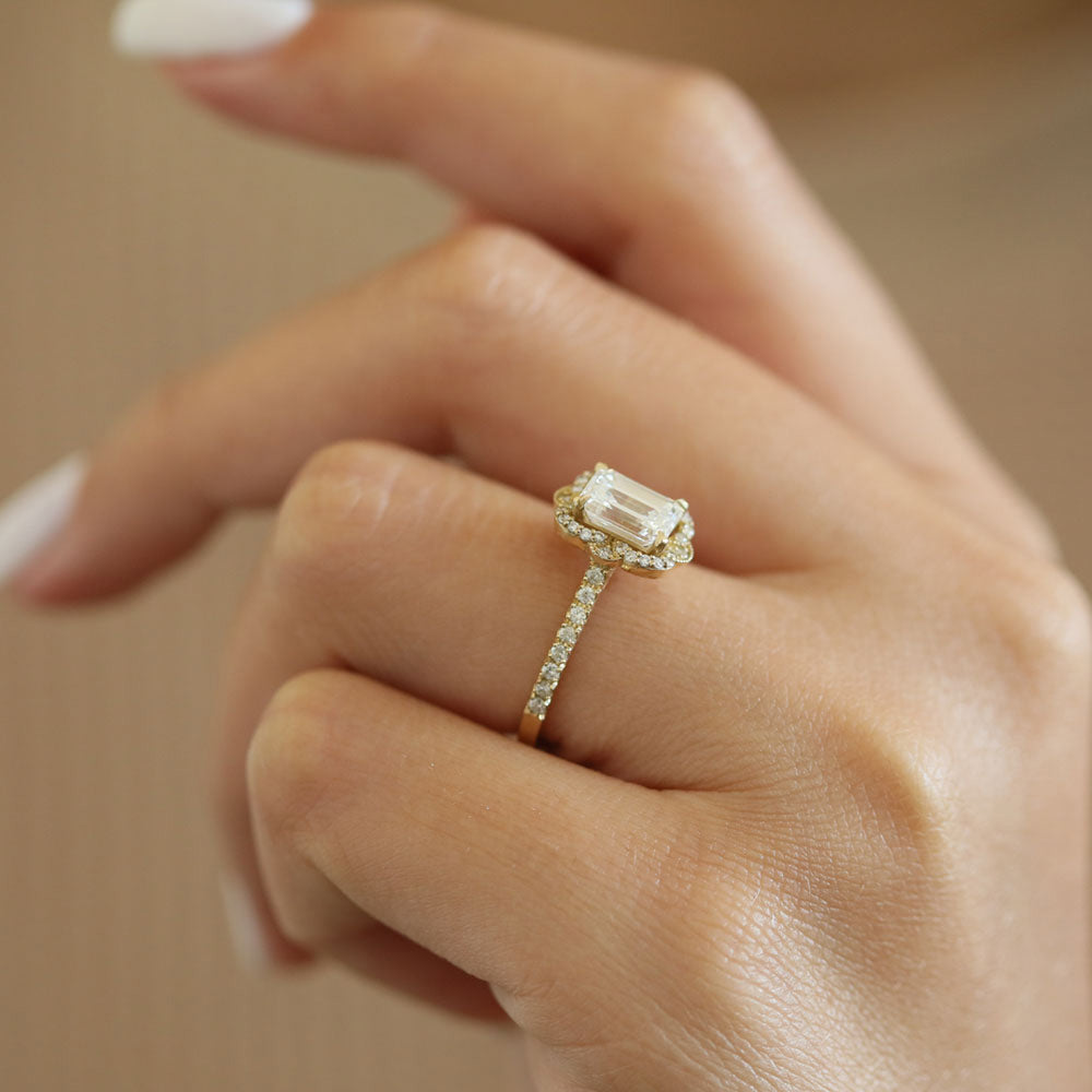 1.55 CT Emerald Vintage Halo & Pave Moissanite Engagement Ring