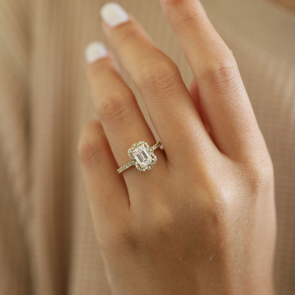 1.55 CT Emerald Vintage Halo & Pave Moissanite Engagement Ring