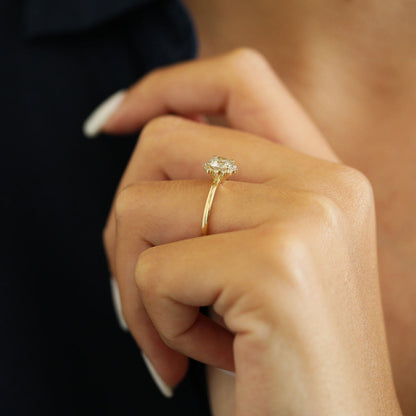 1 CT Round Cluster Moissanite Engagement Ring