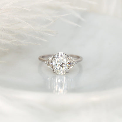 2.5 CT Oval Three Stone Moissanite Engagement Ring