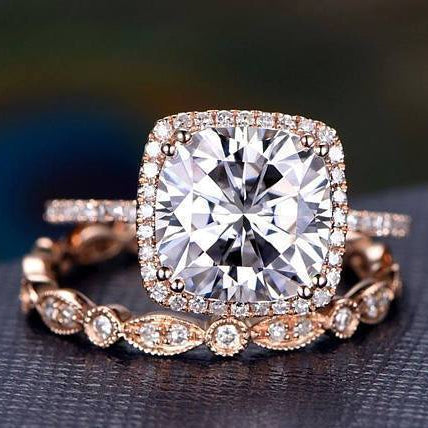 1 CT Cushion Halo & Pave Moissanite Bridal Set