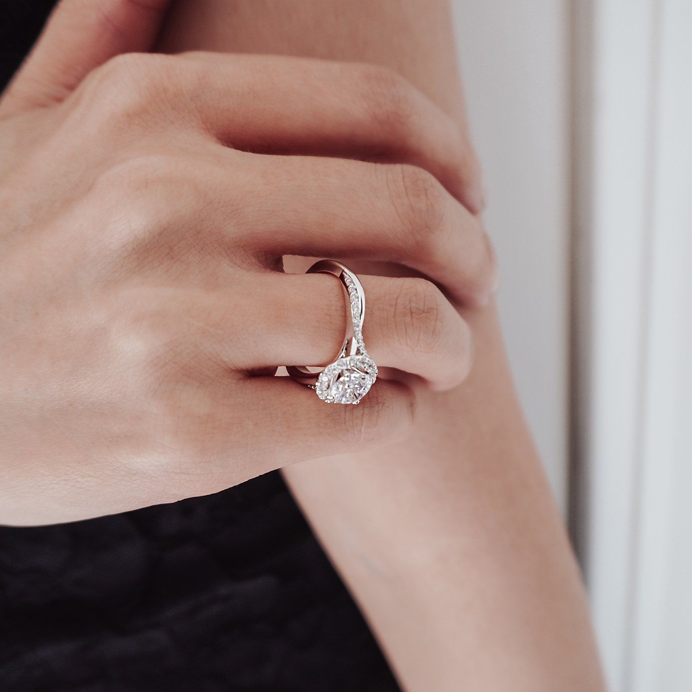 1 CT Round Halo & Criss Cross Pave Moissanite Engagement Ring