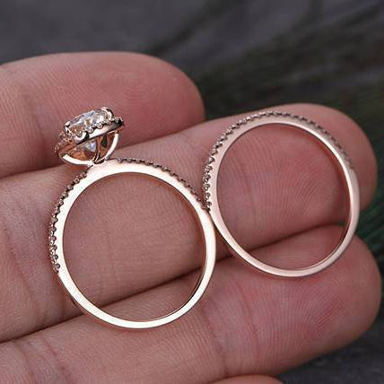 1 CT Pear Pave & Halo Moissanite Bridal Set