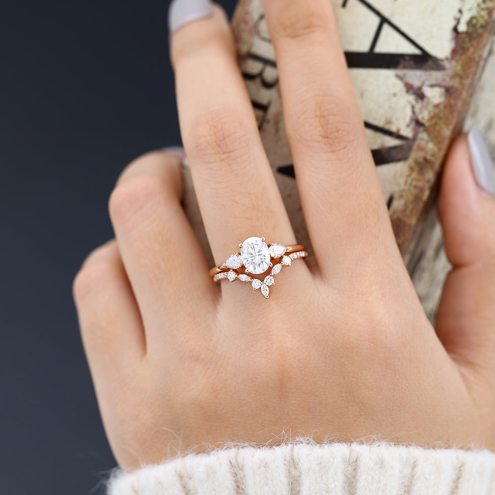 1.33 CT Oval Three Stone Moissanite Bridal Set