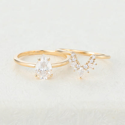 1.33 CT Pear Solitaire Moissanite Bridal Set