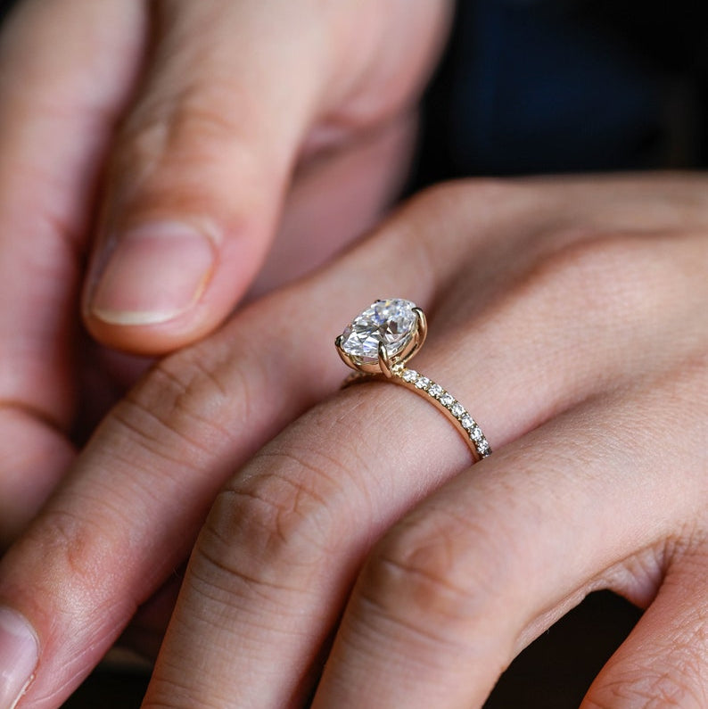 2.0 CT Oval Pave Moissanite Engagement Ring