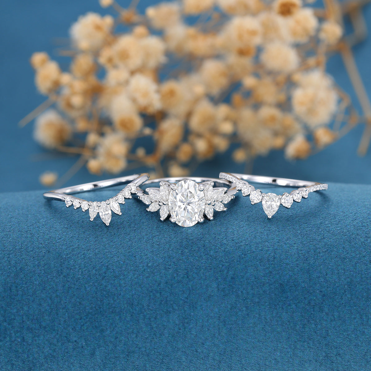 1.33 CT Oval Cluster Moissanite Bridal Set