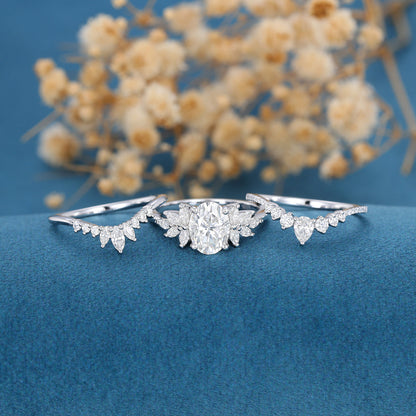 1.33 CT Oval Cluster Moissanite Bridal Set
