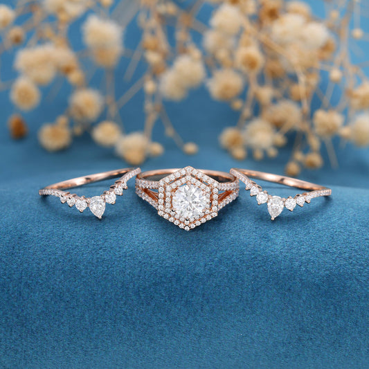 0.88 CT Round Cluster Moissanite Bridal Set
