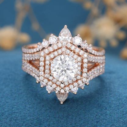 0.88 CT Round Cluster Moissanite Bridal Set
