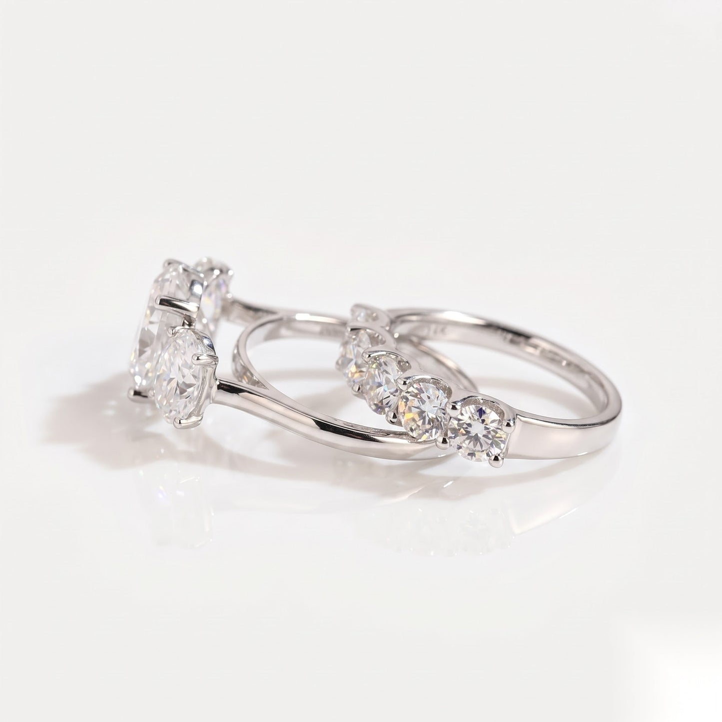 1.6 CT Emerald Cluster Moissanite Bridal Set