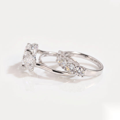 1.6 CT Emerald Cluster Moissanite Bridal Set