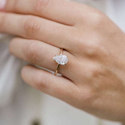 2 CT Pear Solitaire Moissanite Engagement Ring