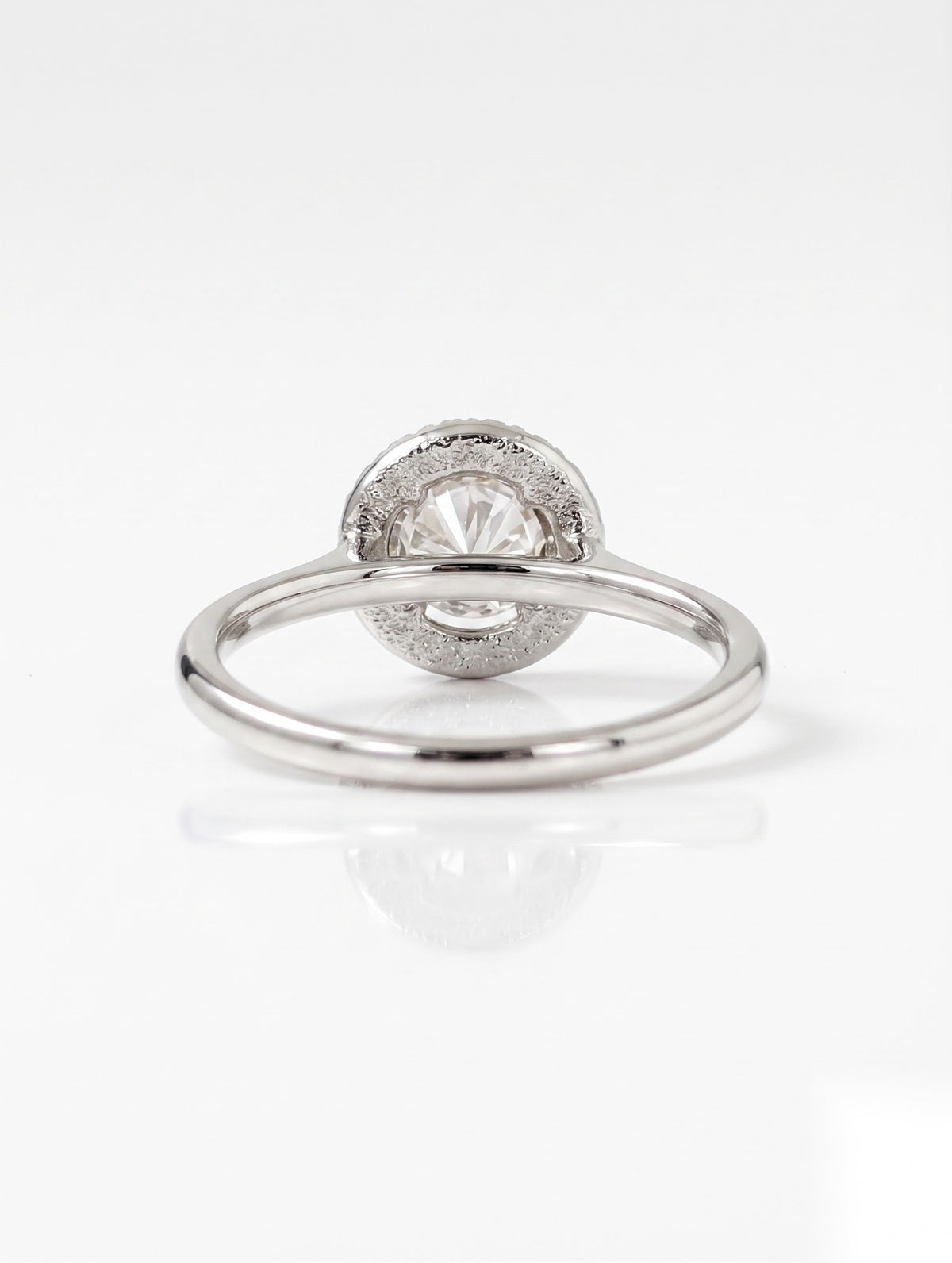 1 CT Round Halo Moissanite Engagement Ring