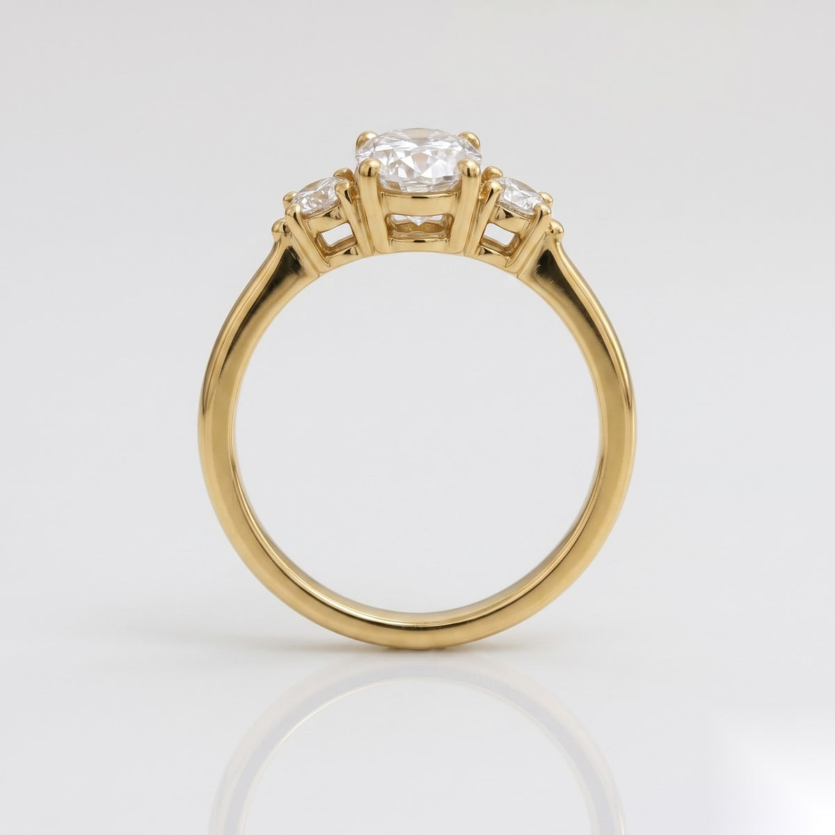 1 CT Oval Three Stone Moissanite Engagement Ring
