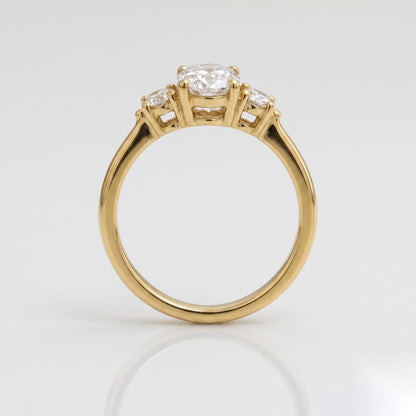 1 CT Oval Three Stone Moissanite Engagement Ring