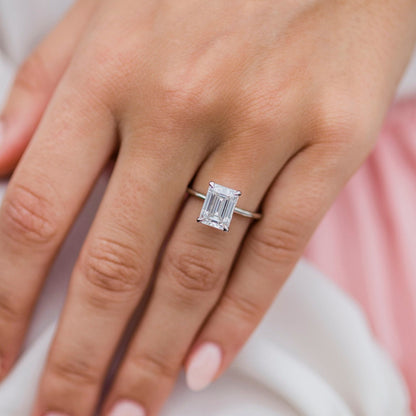 2.6 CT Emerald Solitaire Moissanite Engagement Ring
