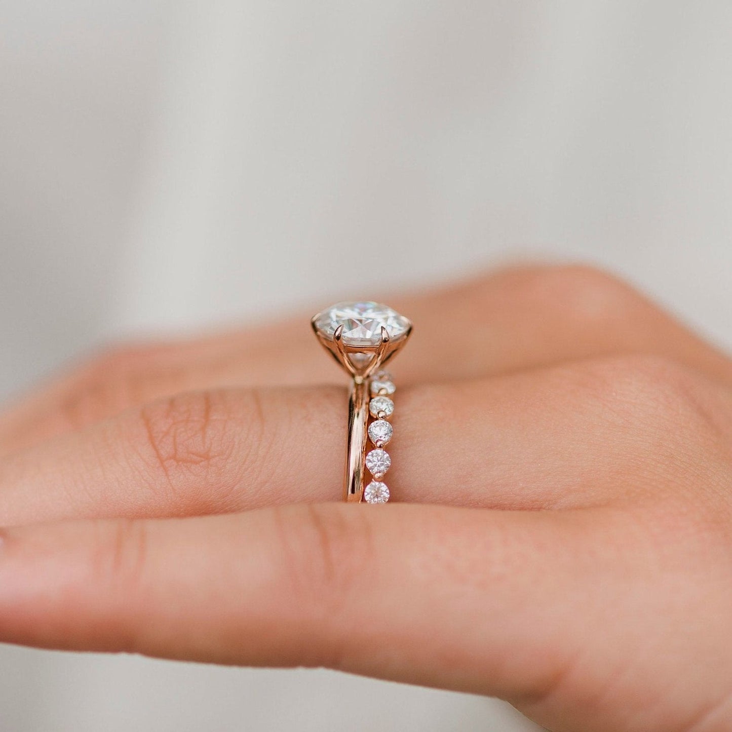 2.1 CT Round Solitaire Moissanite Engagement Ring