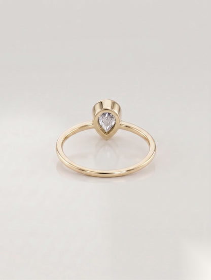 1 CT Pear Solitaire Moissanite Engagement Ring