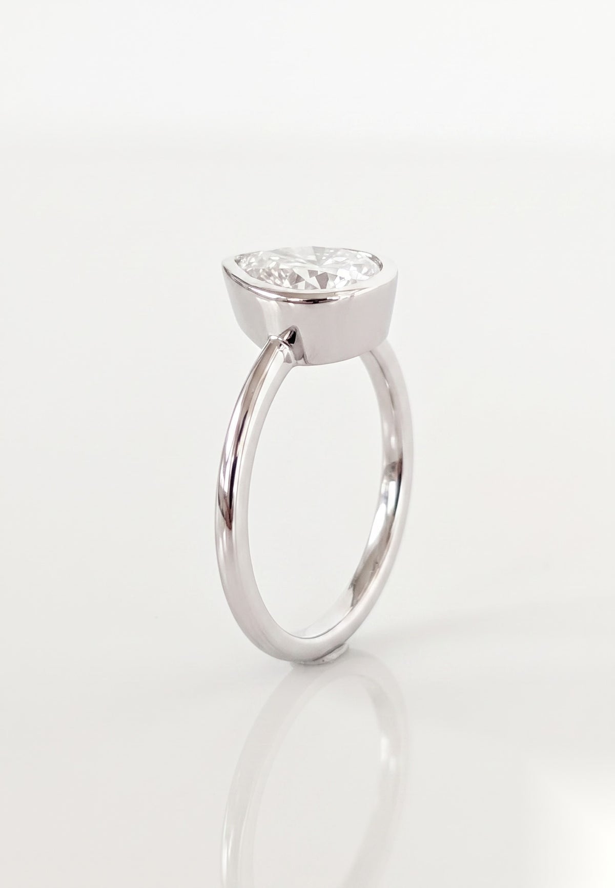 1 CT Pear Solitaire Moissanite Engagement Ring