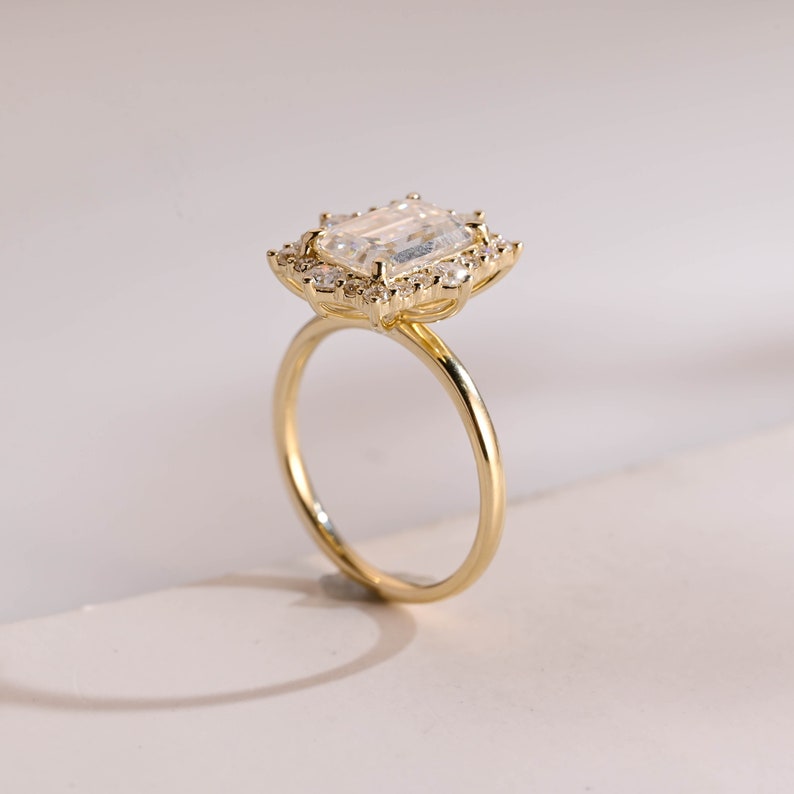 2.0 CT Emerald Halo Moissanite Engagement Ring