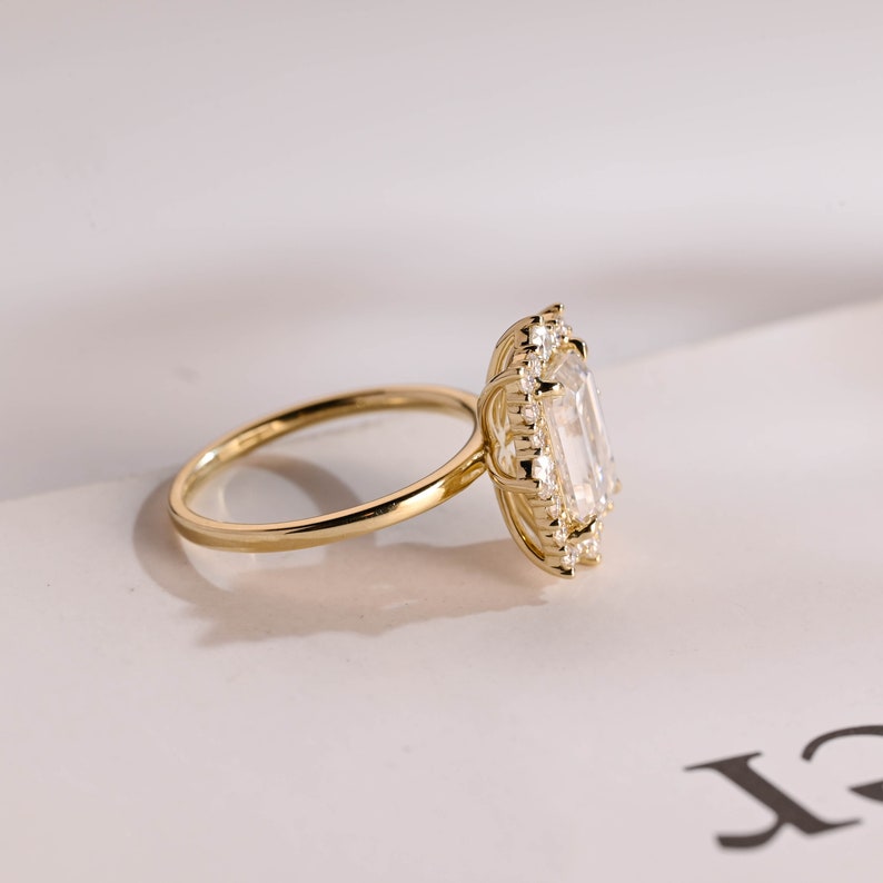 2.0 CT Emerald Halo Moissanite Engagement Ring