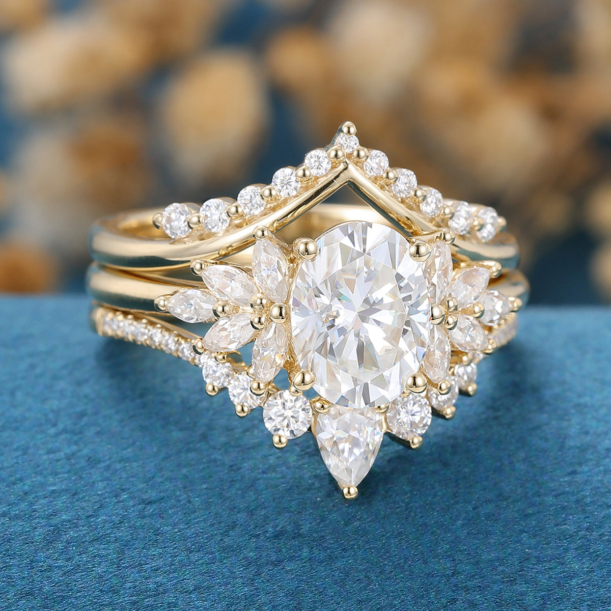 1.33 CT Oval Cluster Moissanite Bridal Set