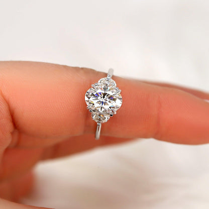 2.5 CT Oval Three Stone Moissanite Engagement Ring