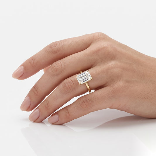 1.5 CT Emerald Solitaire Moissanite Engagement Ring