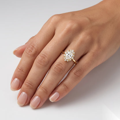 0.5 CT Oval Halo Moissanite Engagement Ring
