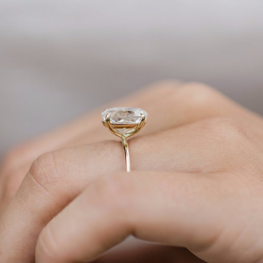 2.8 CT Oval Solitaire Moissanite Engagement Ring