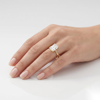 2 CT Radiant Solitaire Moissanite Engagement Ring