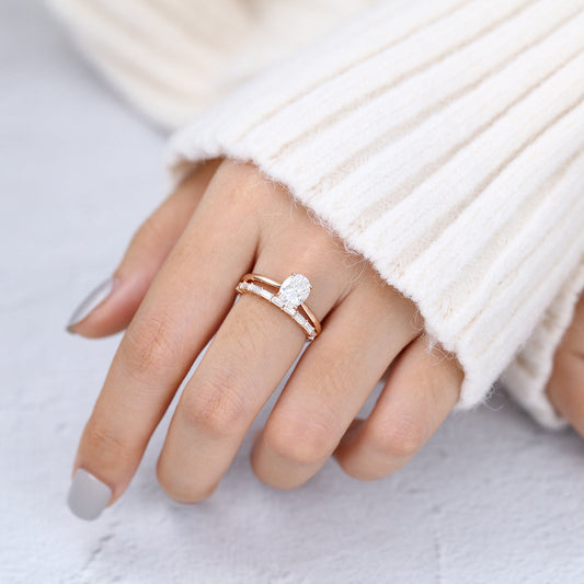 2 CT Oval Solitaire Moissanite Bridal Set