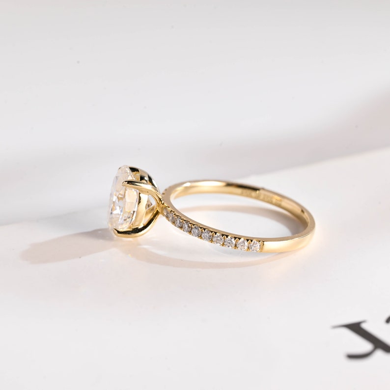 2.0 CT Oval Pave Moissanite Engagement Ring