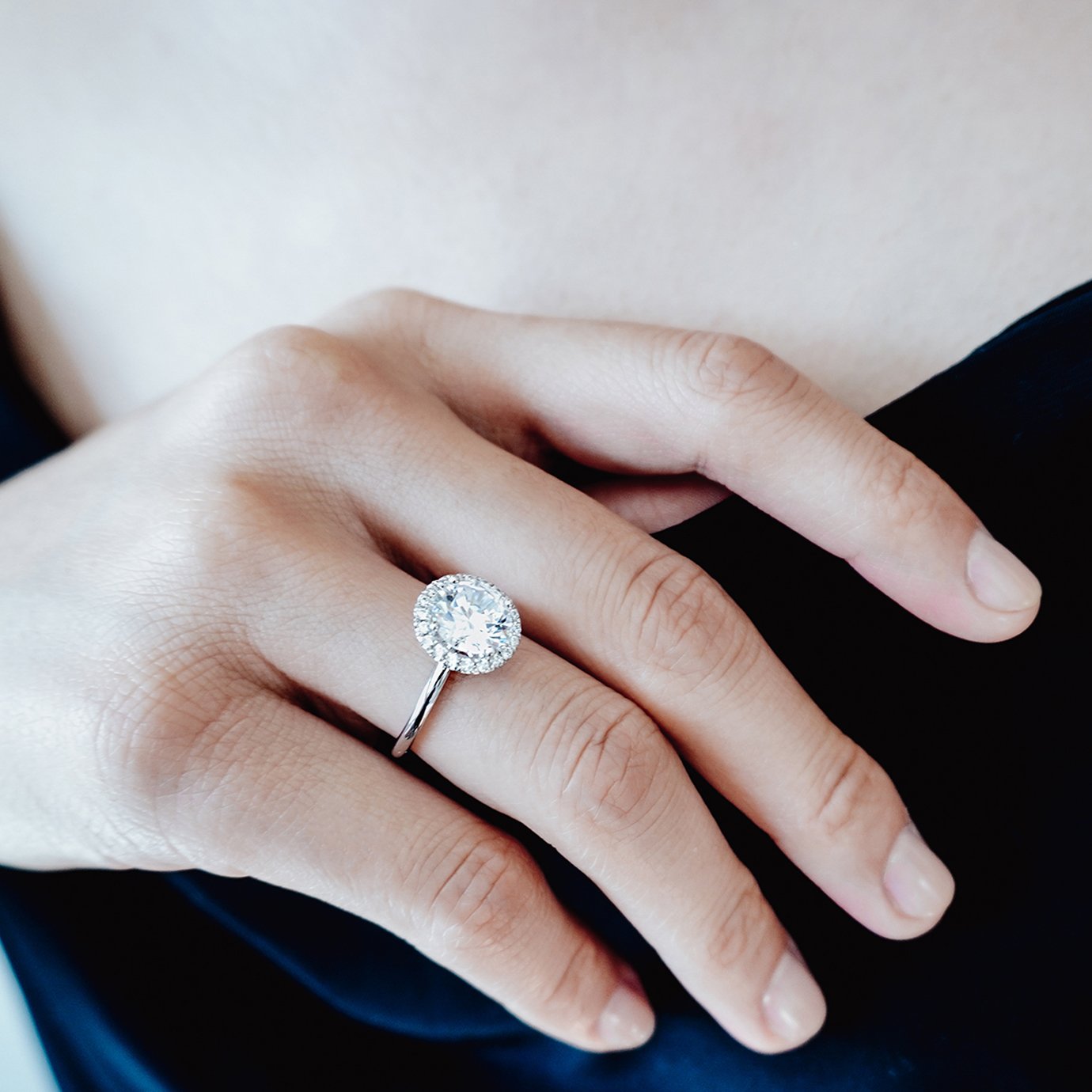 2 CT Round Halo Moissanite Engagement Ring