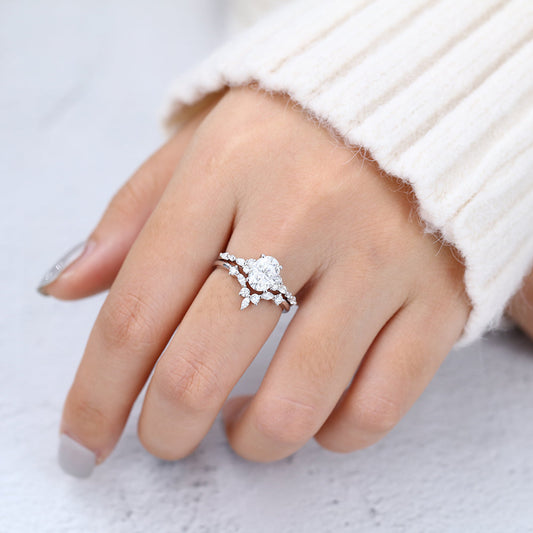 1.33 CT Oval Cluster Moissanite Bridal Set