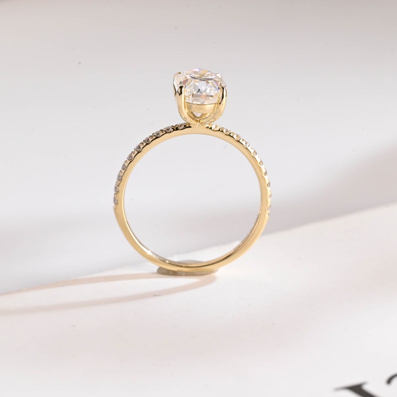 2.0 CT Oval Pave Moissanite Engagement Ring