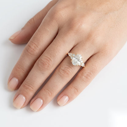 1 CT Oval Cluster Moissanite Engagement Ring