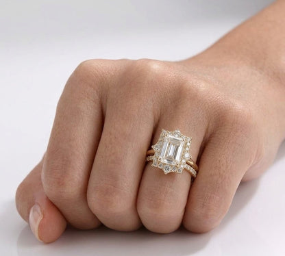 1.6 CT Emerald Cluster Moissanite Bridal Set
