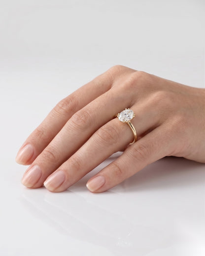 1 CT Oval Solitaire Moissanite Engagement Ring