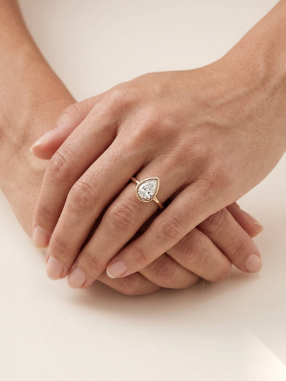 1 CT Pear Solitaire Moissanite Engagement Ring
