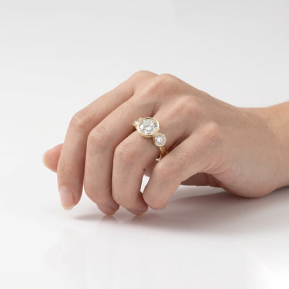 1.5 CT Round Three Stone Moissanite Engagement Ring