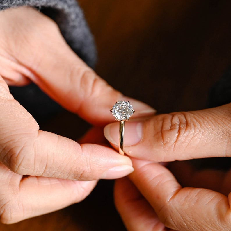 1.5 CT Round Solitaire Moissanite Engagement Ring
