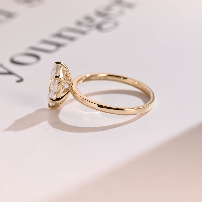 2.0 CT Marquise Solitaire Moissanite Engagement Ring