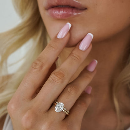 2 CT Oval Solitaire Moissanite Engagement Ring