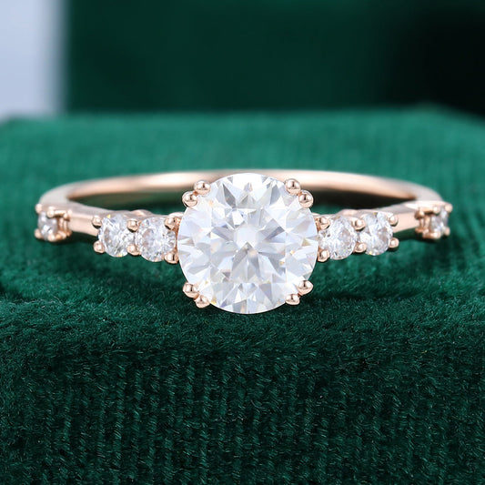 0.88 CT Round Cluster Moissanite Engagement Ring