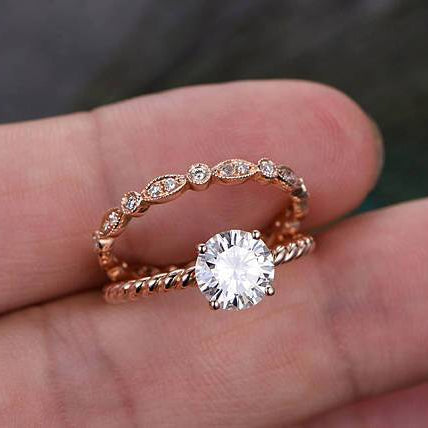 0.75 CT Round Solitaire Moissanite Bridal Set