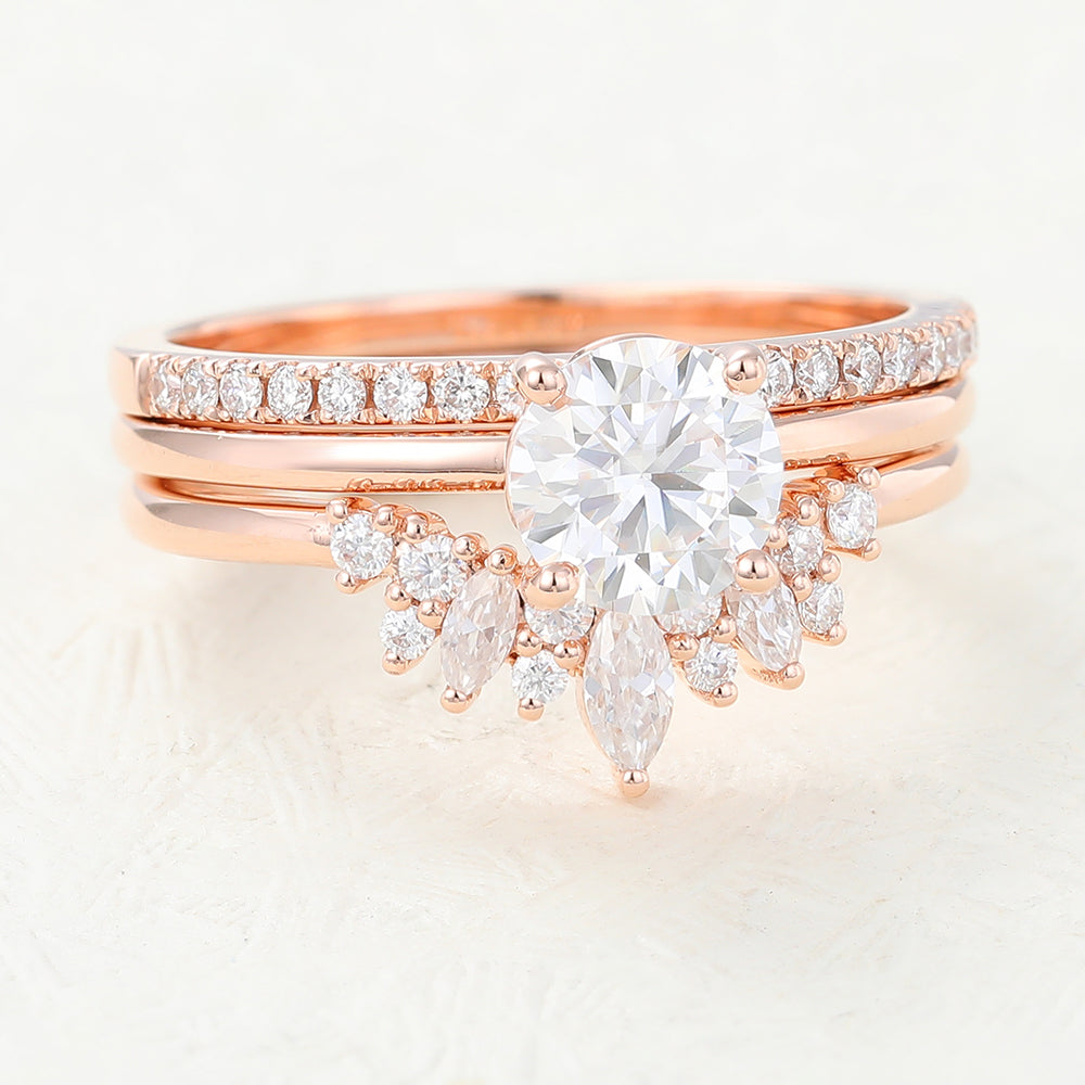 0.68 CT Round Solitaire Moissanite Bridal Set