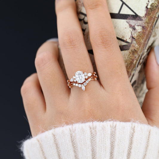 1.33 CT Oval Cluster Moissanite Bridal Set