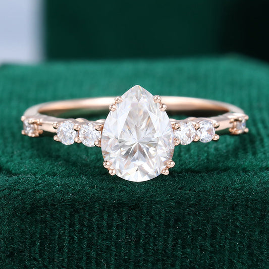 1 CT Pear Cluster Moissanite Engagement Ring